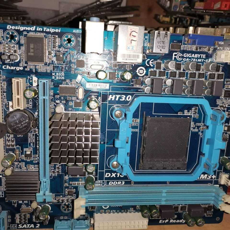 เมนบอร์ด Gigabyte GA-78LMT-S2 ขั้ว AM3+ (มีทั้งสีดำและน้ำเงิน) มีสต๊อกพร้อมส่ง