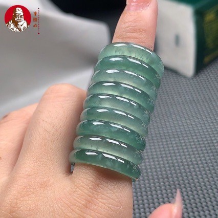 ใบรับรองรวม: แหวน jadeite สีฟ้าจากธรรมชาติ