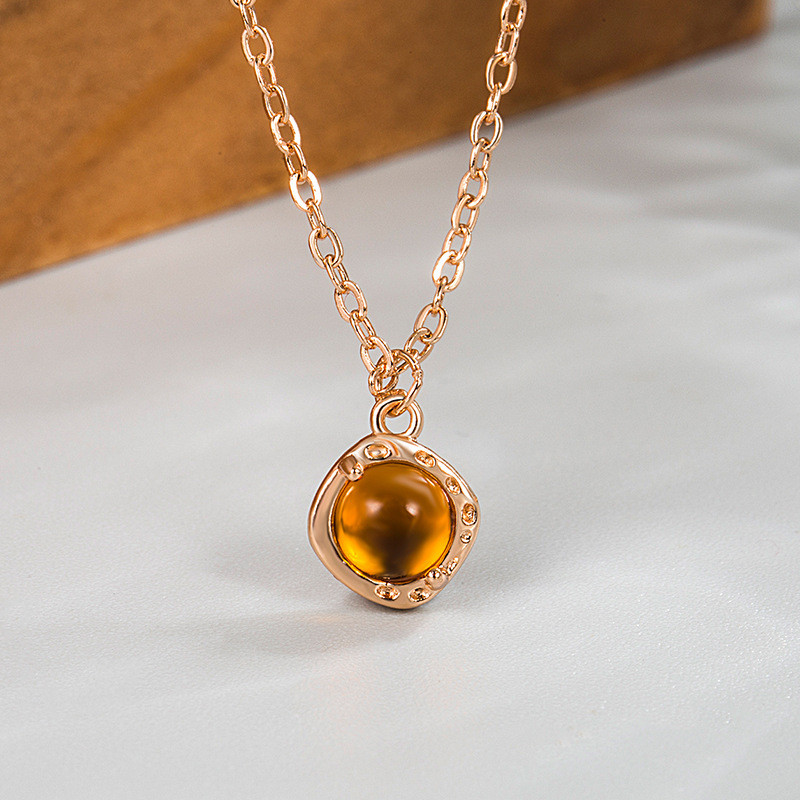 A Time Fragment Amber Necklace Girls Spring Summer High-End All-Match Simple Retro Clavicle Chain