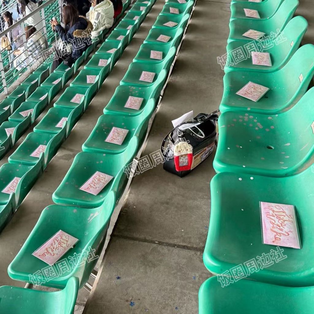 TNT Times Youth League 6th Anniversary Concert Love Badge+Tocket Stub