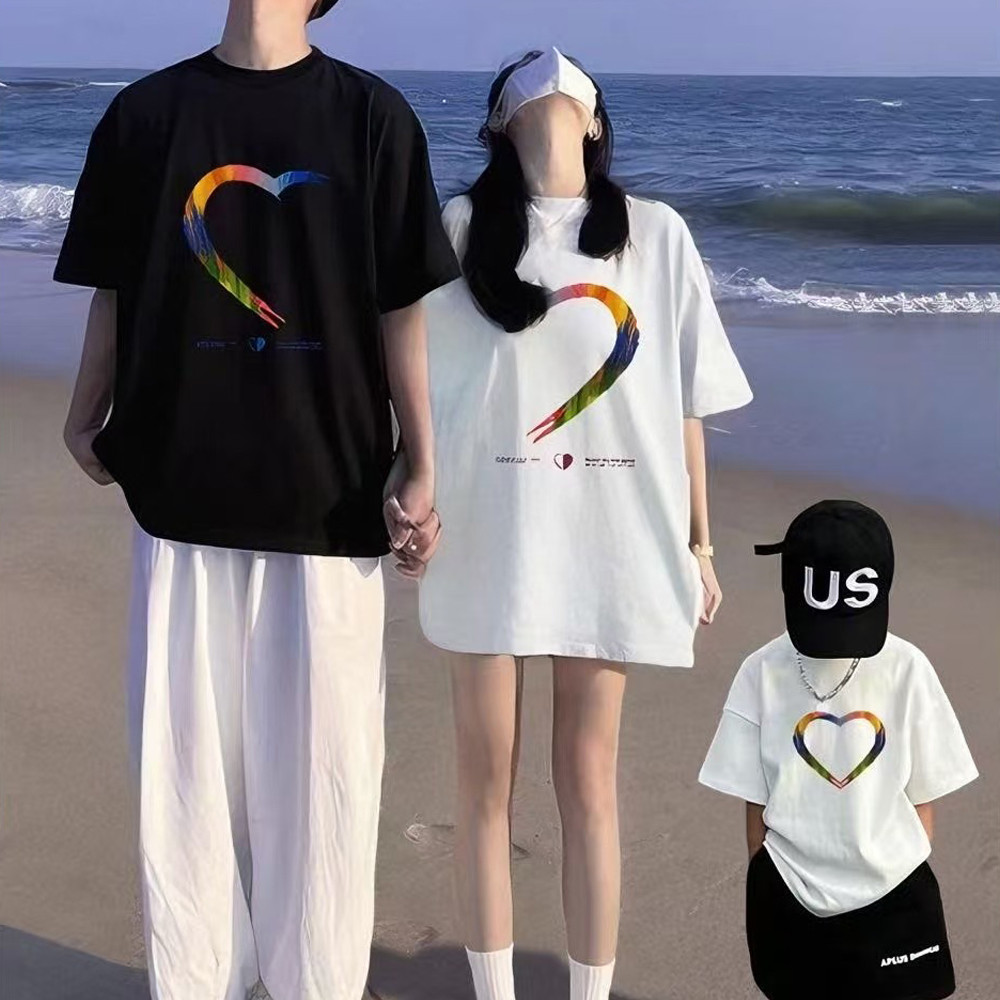 🔥วัสดุใหม่ COD🔥 ชุดครอบครัว 2025 ใหม่ เสื้อคู่แม่ลูก เสื้อยืดแขนสั้น เสื้อเด็ก เนื้อผ้าสบาย เบาเย็น