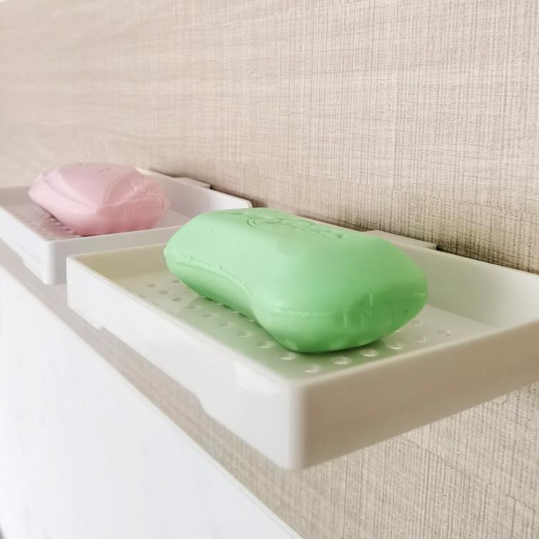 กล่องสบู่ Hollow Simple Toilet Design Perforated Storage Rack ห้องน้ําสบู่ปราศจากท่อระบายน้ําชีวิต G