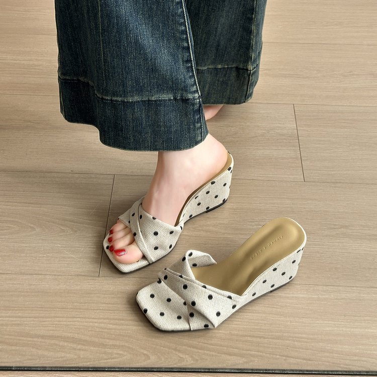 รองเท้า wedge heels ส้นสูงสำหรับผู้หญิง แบบเปิดนิ้วสวมง่าย