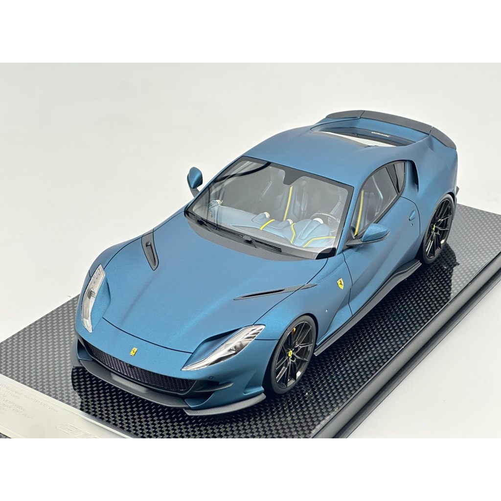 [สต๊อกพร้อม 1] DINOMDEEL 1/18 Ferrari 812 SUPERFAST Black Base Matte Blue ราคา 2380 FS010B