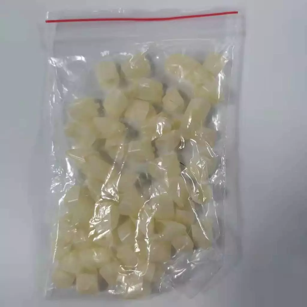 มงกุฎชั่วคราวสําหรับฟัน anterior/หลังผ่าตัดประมาณ 50-60 ชิ้น คละไซส์
