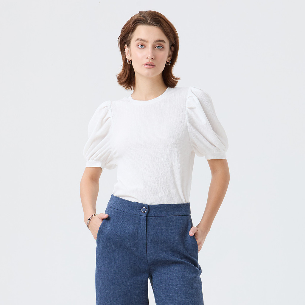 ESPADA เสื้อนิตแขนบอลลูน ผู้หญิง สีออฟไวท์ | Puff Sleeve Knit Top | 01125