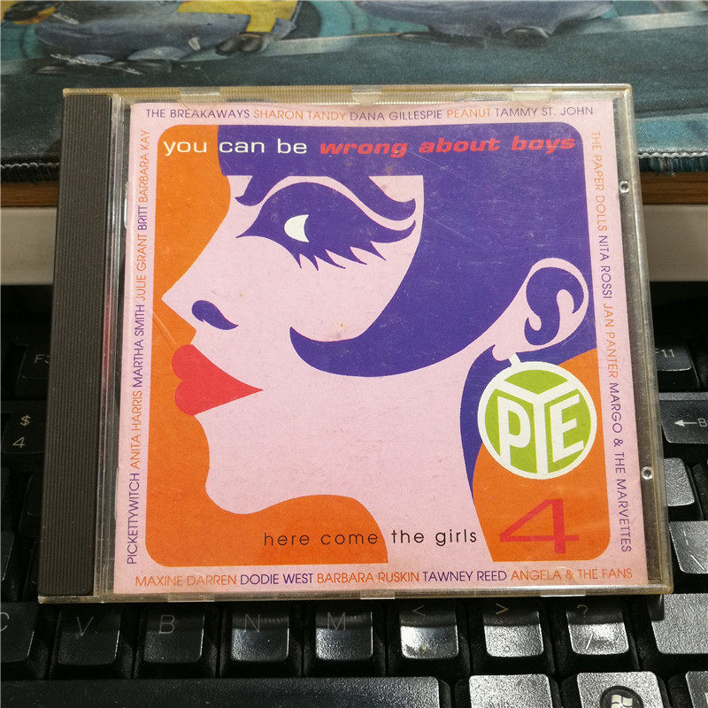G6801:Here C ome The Girls Vol. 4 เครื่องบันทึกการขับขี่
