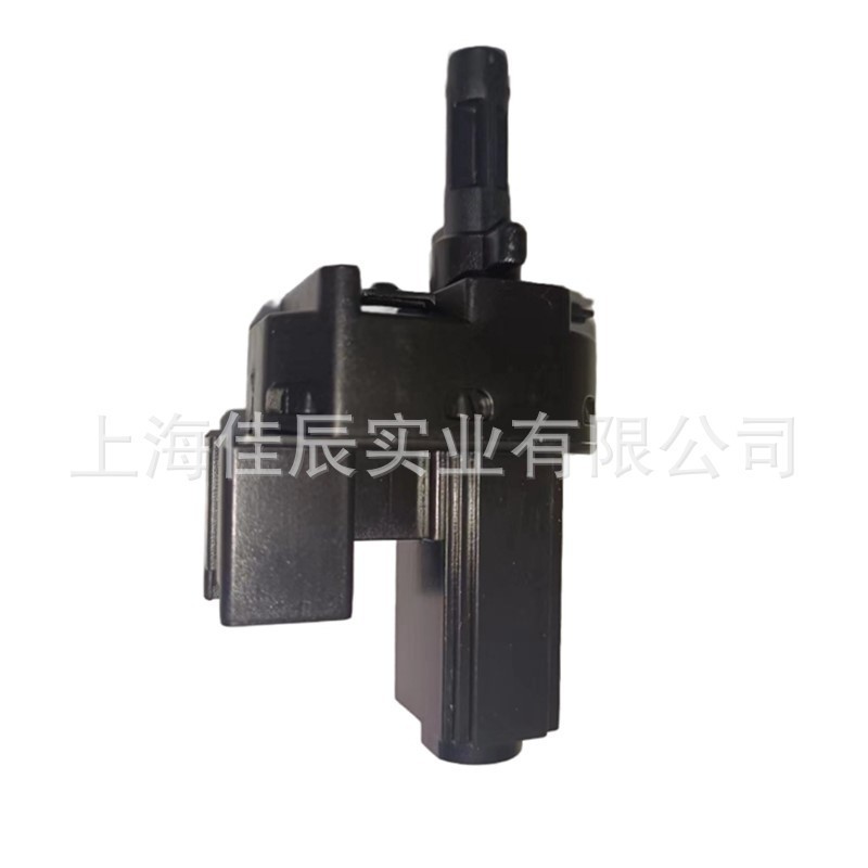 โรงงานโดยตรงจัดส่งสวิทช์ไฟเบรคเหมาะสําหรับฟอร์ด1343269 4M5T-7C534-AA สต็อกพร้อมคุณภาพสูง