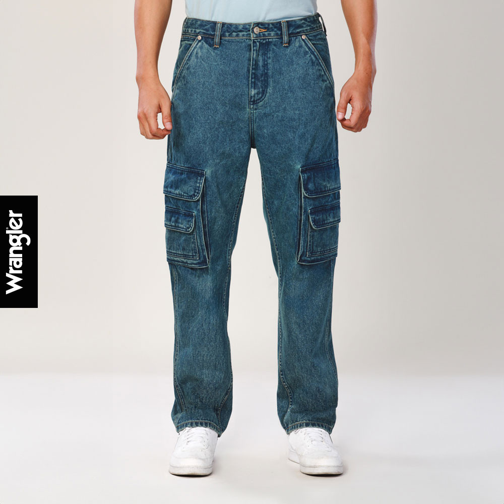 WRANGLER กางเกงยีนส์ผู้ชาย คอลเลคชั่น Everyday with Wrangler เอวกลาง ทรงกระบอก Frontier รุ่น WR S325MFRON23 สียีนส์กลาง