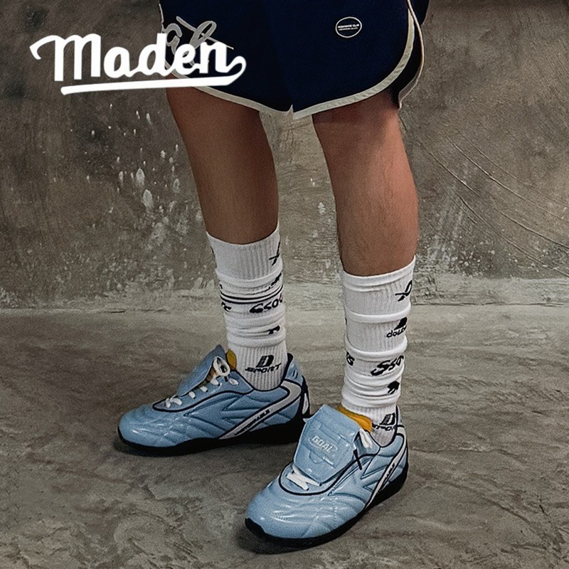 MADEN 2025 ผู้ชายรองเท้าฟุตบอล Retro Thin Sole สีดําลายรองเท้าผ้าใบกีฬาลําลอง