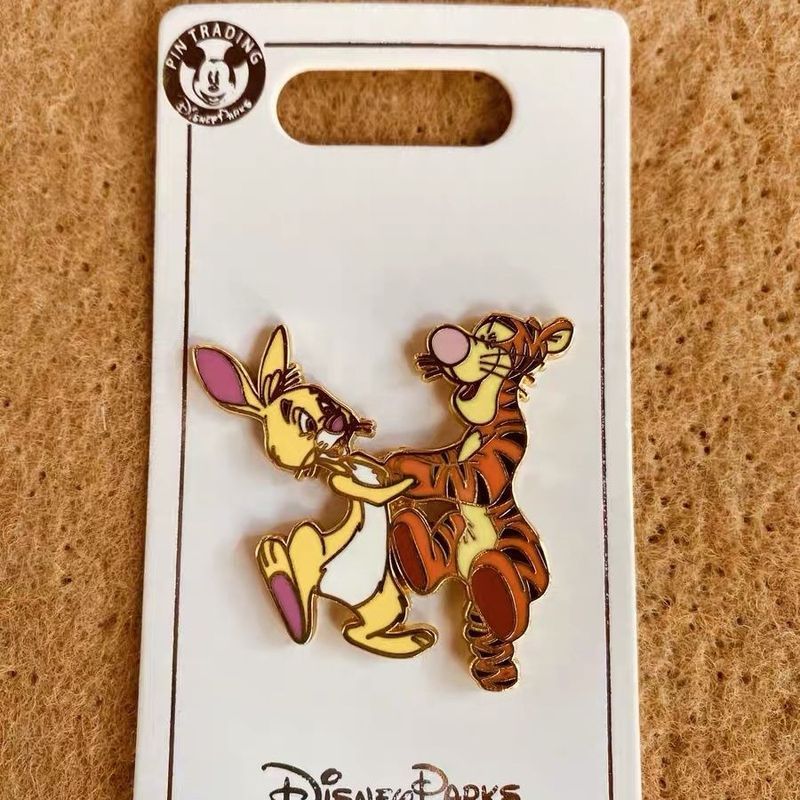 Disney Badge disney pin disney pin disney Medal Poohs Friend Tigger เข็มกลัด/m4.16