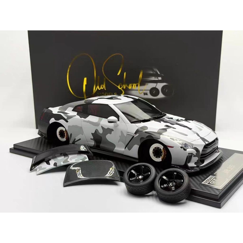 One model 1/18 GTR R35 Customized Version เรซิ่น Car model Collection