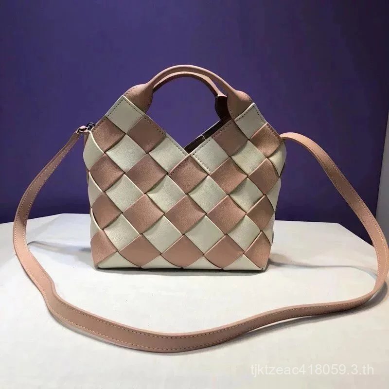 Loewe กระเป๋าผู้หญิง สุดยอด