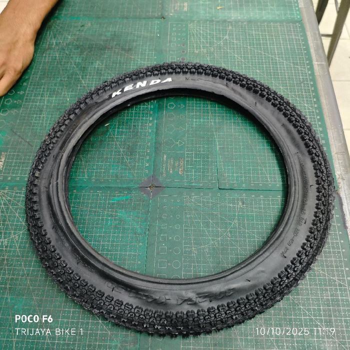 Kenda SmallBlock K1047 Dahon K3 14 x 1.50 Kenda Small Block K 1047 สีดํา Rough Unit ราคา