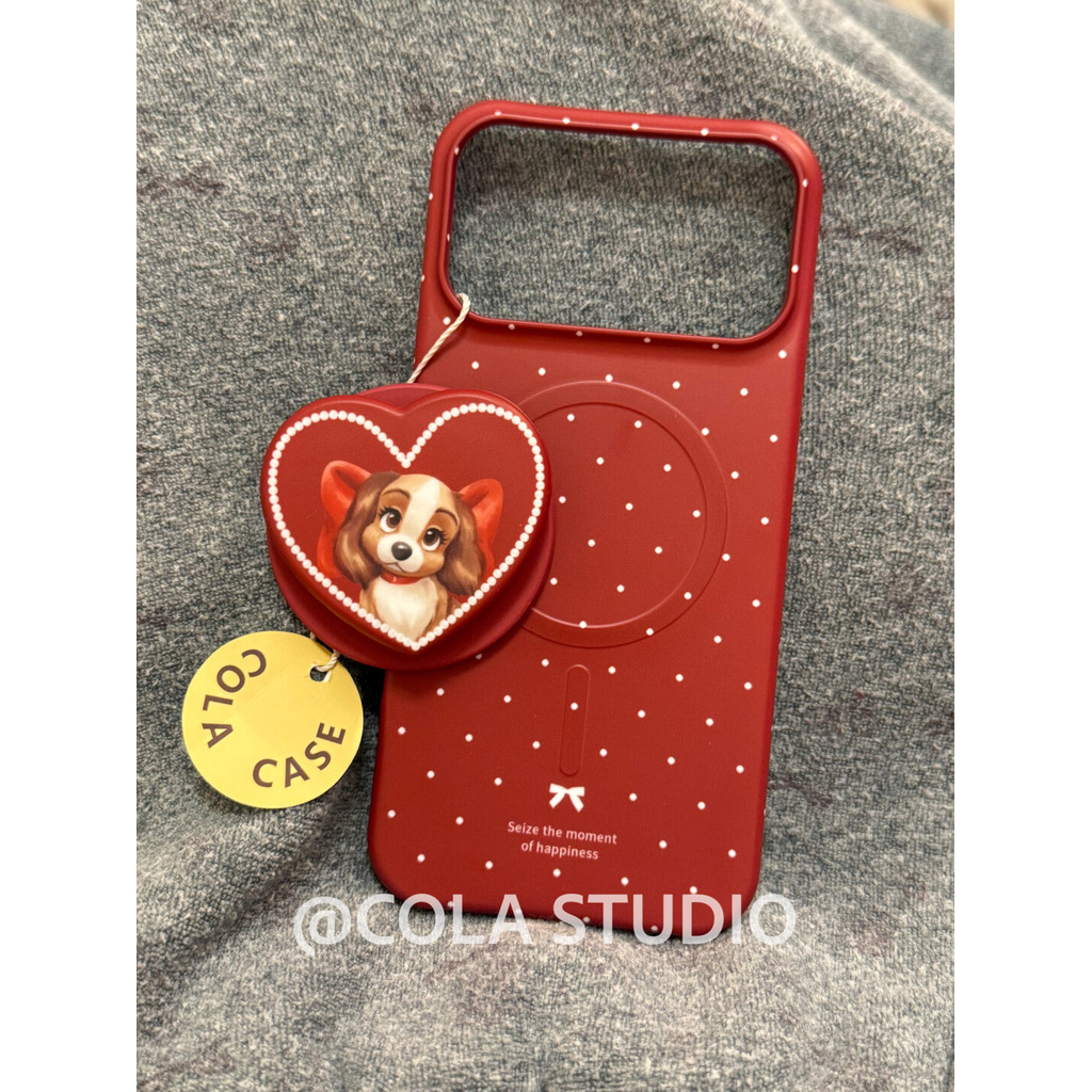 ฟิล์มแม่เหล็ก เคสแข็งใสกึ่งลายสุนัขหัวใจสีแดงเข้ากันได้กับ ไอโฟน 17โปรแม็กซ์ 16 15 14มือโปร เคสโทรศัพท์ดีไซน์ไม่ซ้ําใครพร้อมฟังก์ชั่นขาตั้งแม่เหล