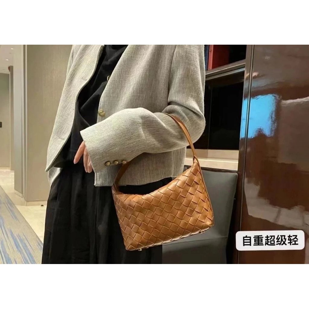 Baodies Yang Mi Same Style Bento Bag BVnappa Lambskin นุ่มมาก