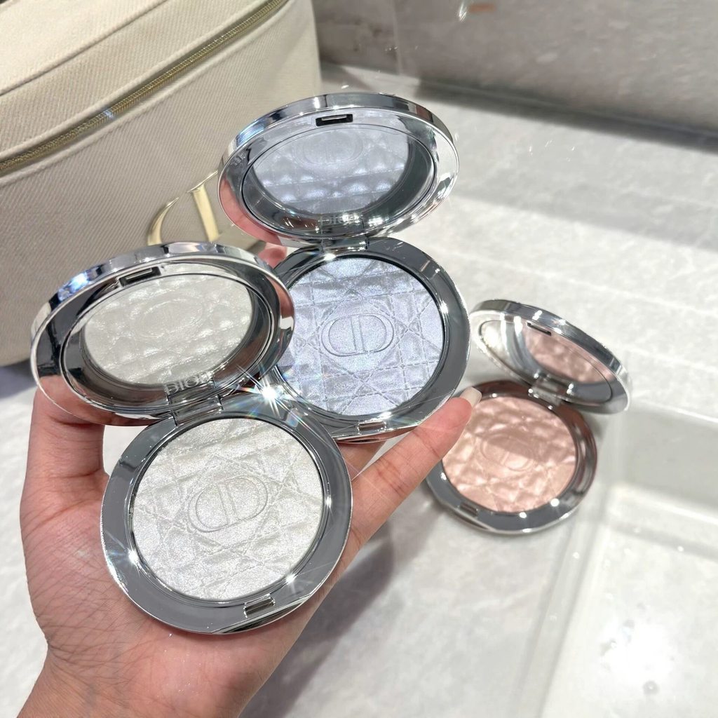 🚚 Face powder Dior 🚚 25 ปีของหนังสีเงินไฮไลท์เพชรส่องแสง01/02/03/05 ผงแป้งโปร่งแสง  Bronzer,Contour 