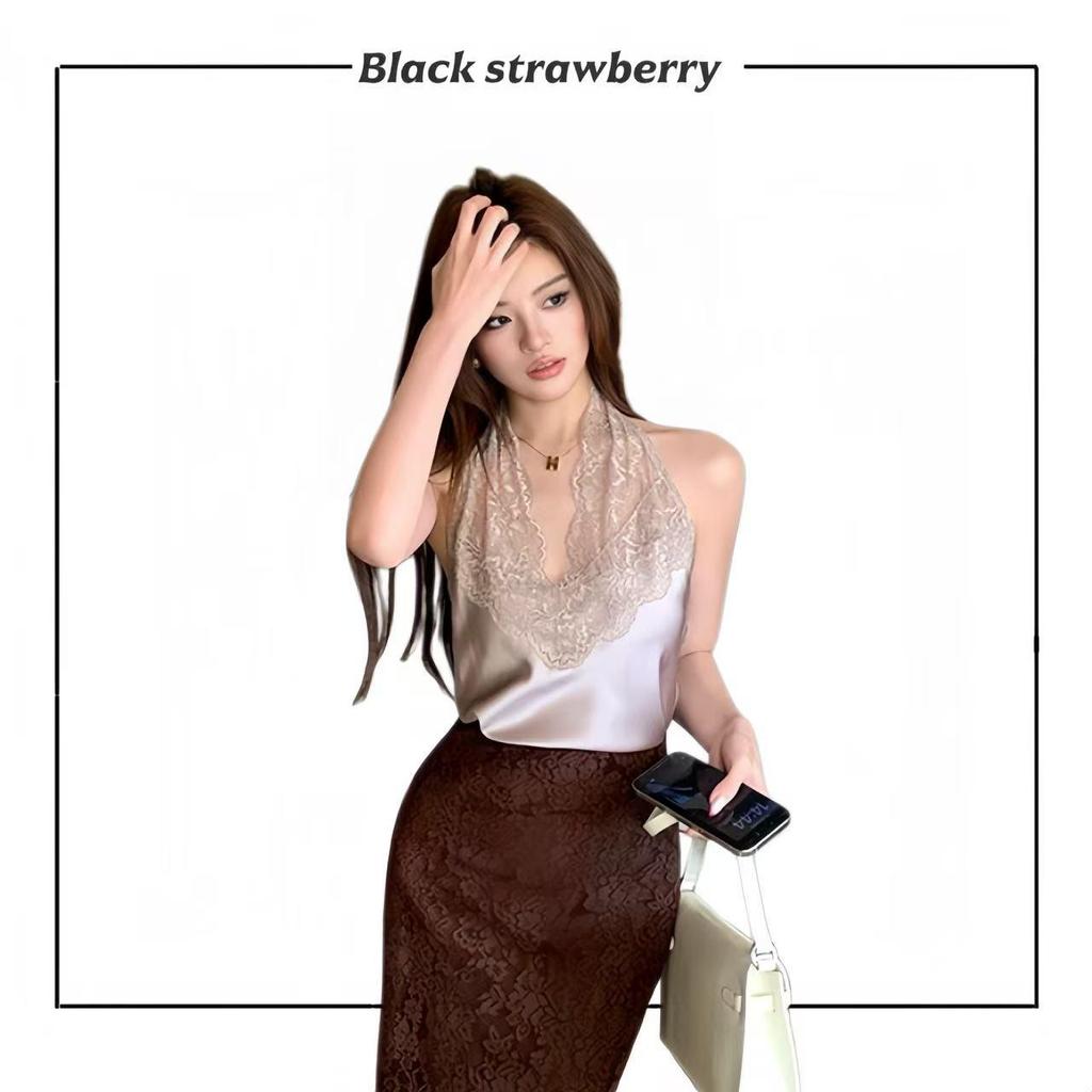 【B/S】เสื้อคล้องคอซาติน แต่งคอลูกไม้ งานเข้ารูปเข้าทรง