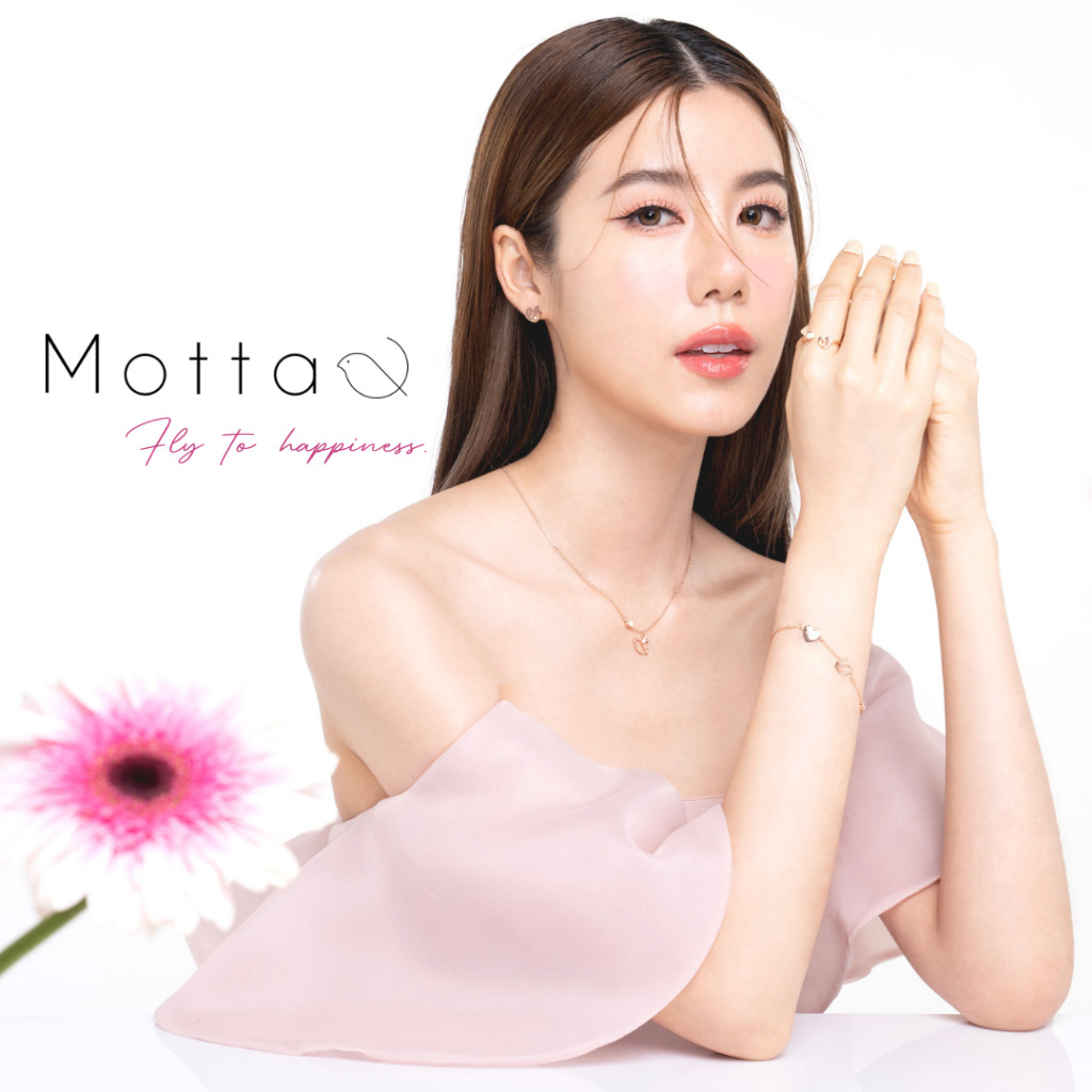 Motta Earring ต่างหูติดหูชุบทองคำขาว Esther New Collection Motta Fly to Happiness