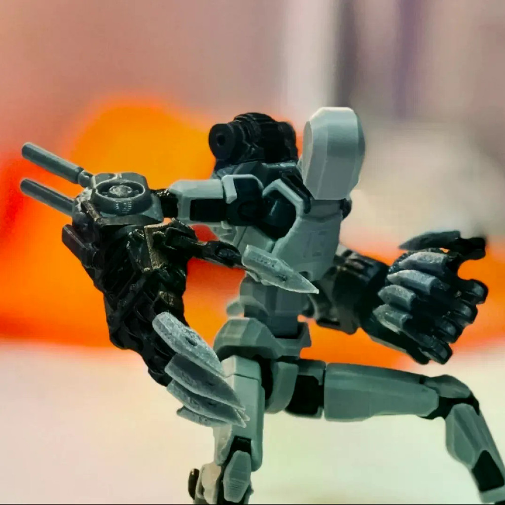 Mecha Lucky 13 รุ่นร่วมของเล่นตุ๊กตาเครื่องประดับประกอบอุปกรณ์เสริมการพิมพ์ 3D ที่สามารถเคลื่อนย้ายได้ใหม่