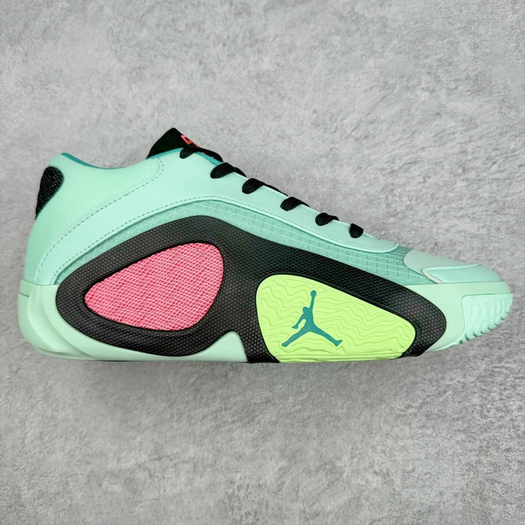 รองเท้าบาสเก็ตบอล Jordan Tatum 2 ลายเซ็นของ Tatum