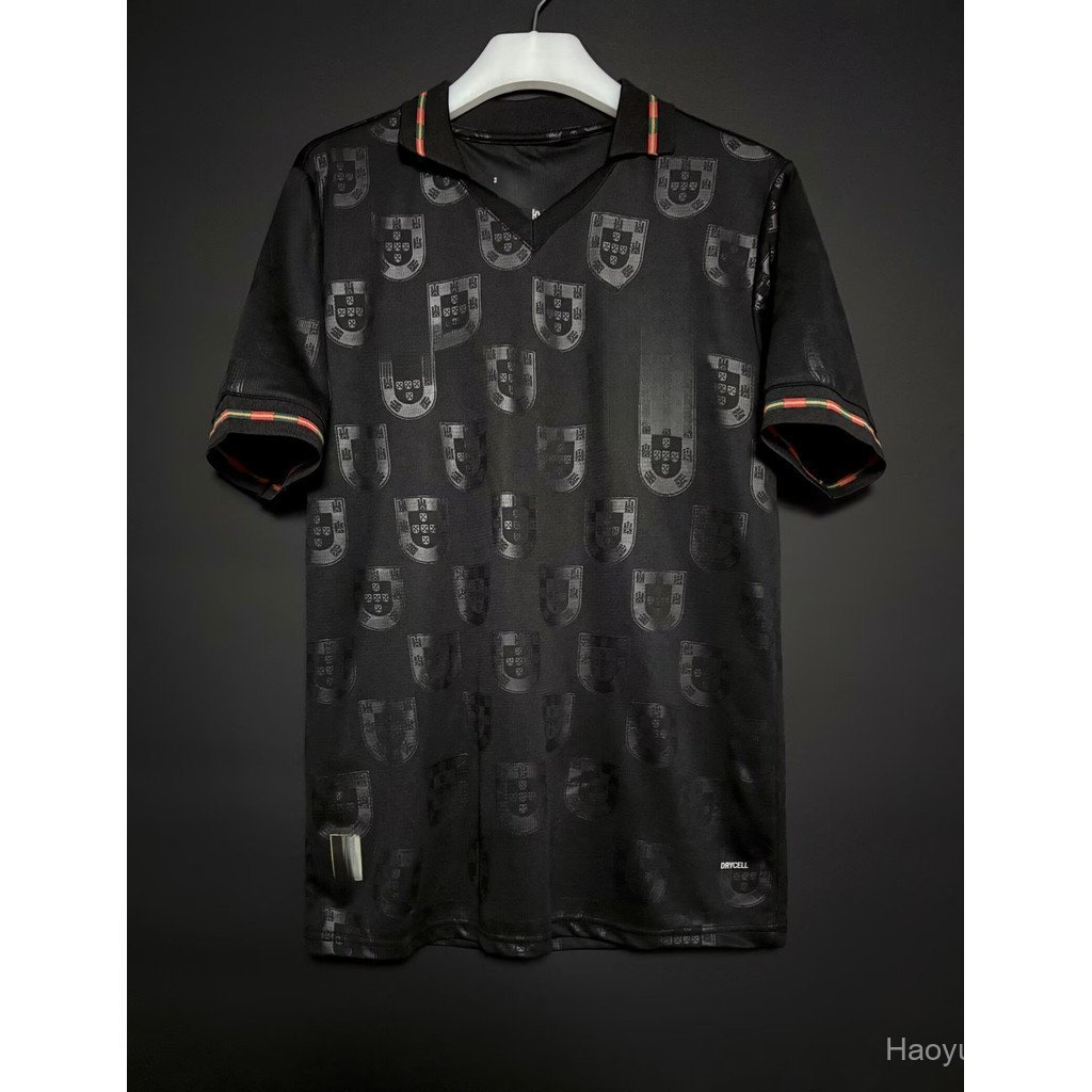 เสื้อฟุตบอลแบบคลาสสิก Eusebio ของประเทศโปรตุเกส สีดำคุณภาพสูง พร้อมไซส์ใหญ่ S-4XL