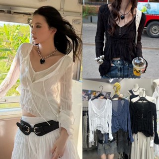 ❤ 🧵 🇰🇷 SU112 เสื้อคอวีกว้าง แขนยาว แต่งกระดุม และเชือกช่วงอก…