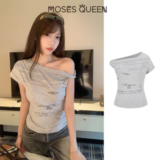 < MOSESQUEEN > เสื้อยืดแขนสั้นพิมพ์ลายตัวอักษรสำหรับผู้หญิง ดีไซน์ไหล่เอียงไม่สมมาตร เหมาะสำหรับการแต่งตัวทุกวันและวันหยุด #63657