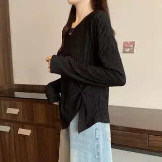 [เสื้อเชิ้ตโอเวอร์ไซส์] (40-150kg) ผู้หญิง เสื้อท็อป พื้นผิว ชายเสื้อไม่ปกติ แขนยาว พลัสไซส์ สไตล์หวาน ทรงหลวม เสื้อเบลา