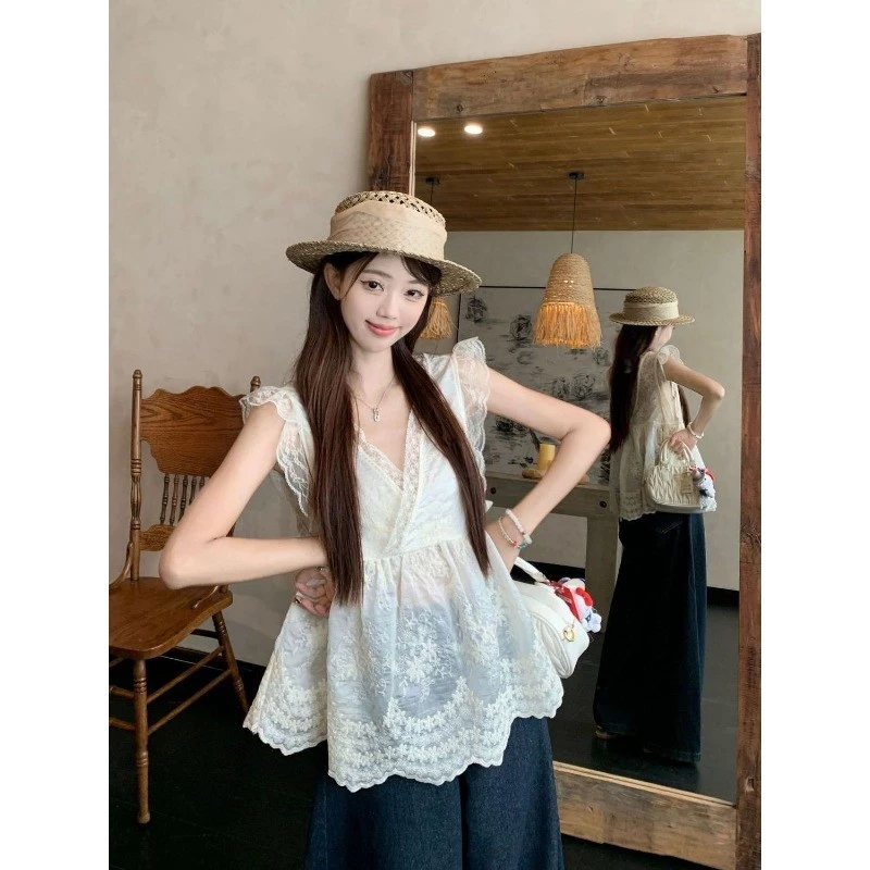 LINNA~Xเวอร์ชันเกาหลี คอวี ลูกไม้ แขนกุด เสื้อเชิ้ต รุ่นใหม่ สไตล์แฟชั่น