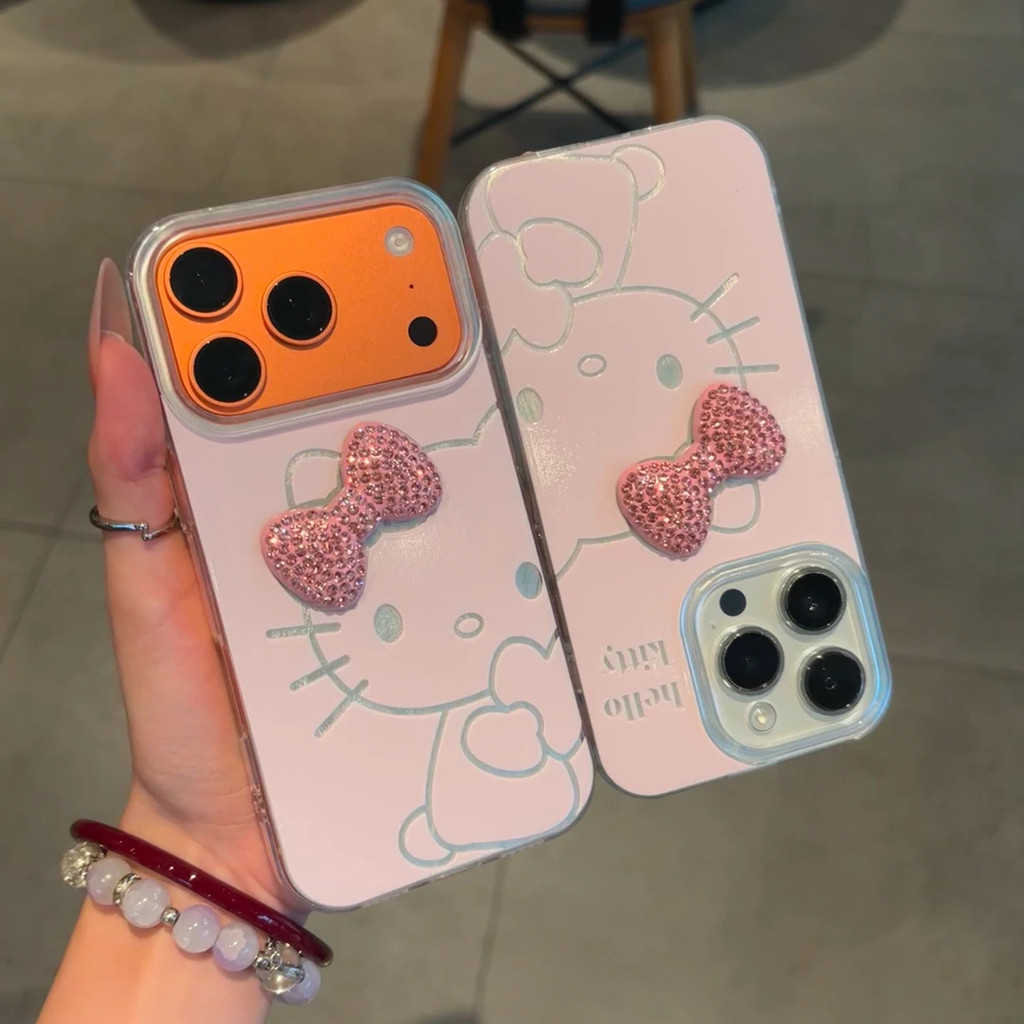 Pink Diamond Bow Holding Love kt Cat เหมาะสําหรับ Apple 16/17Pro เคสโทรศัพท์ IP15 Feather Gauze รูปแ