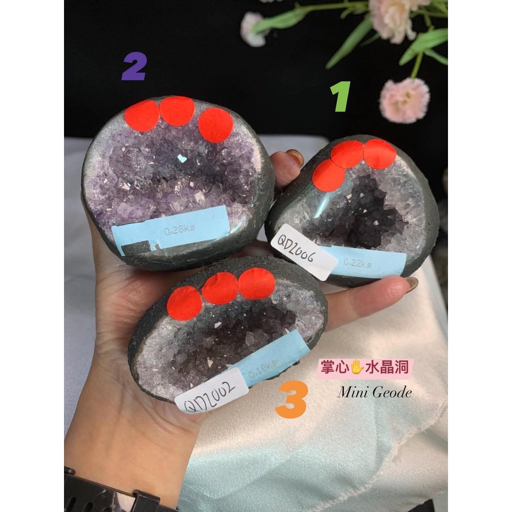 Palm Treasure Crystal Cave Mini Geode 1.Clear Quartz & Amethyst Clear Quartz & Amethyst ️ 2.อเมทิสต์