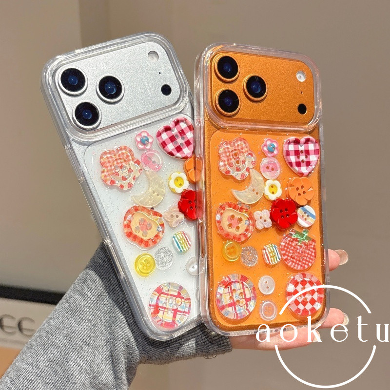 สตรอเบอร์รี่ดอกไม้ปุ่มหัวใจสามมิติเหมาะสําหรับ ไอโฟน 17 โปรแม็กซ์ เคสโทรศัพท์ 15 รุ่นใหม่ 16มือโปร สร้างสรรค์รวมทุกอย่างป้องกันการตก 15/14/13/12/11 ฝาครอบป