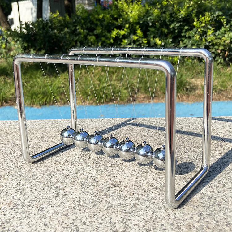 Newton's Cradle Bumper Ball Physics Law Stress-Relief Ornament 7All-metal frame Newton's pendulum ba