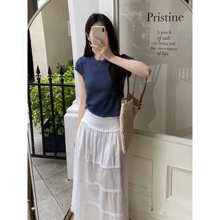 <Moses Queen> เสื้อยืดแขนสั้นคอกลมสีขาว สไตล์เกาหลีสำหรับฤดูร้อน ดีไซน์เปิดไหล่ เนื้อผ้ามีเท็กซ์เจอร์เป็นเอกลักษณ์