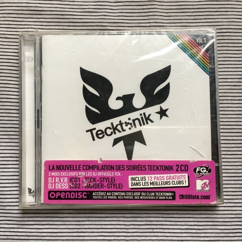O Version (ใหม่เอี่ยม) Tecktonik/vol.5 Electronic 2CD Box Cracked youzi