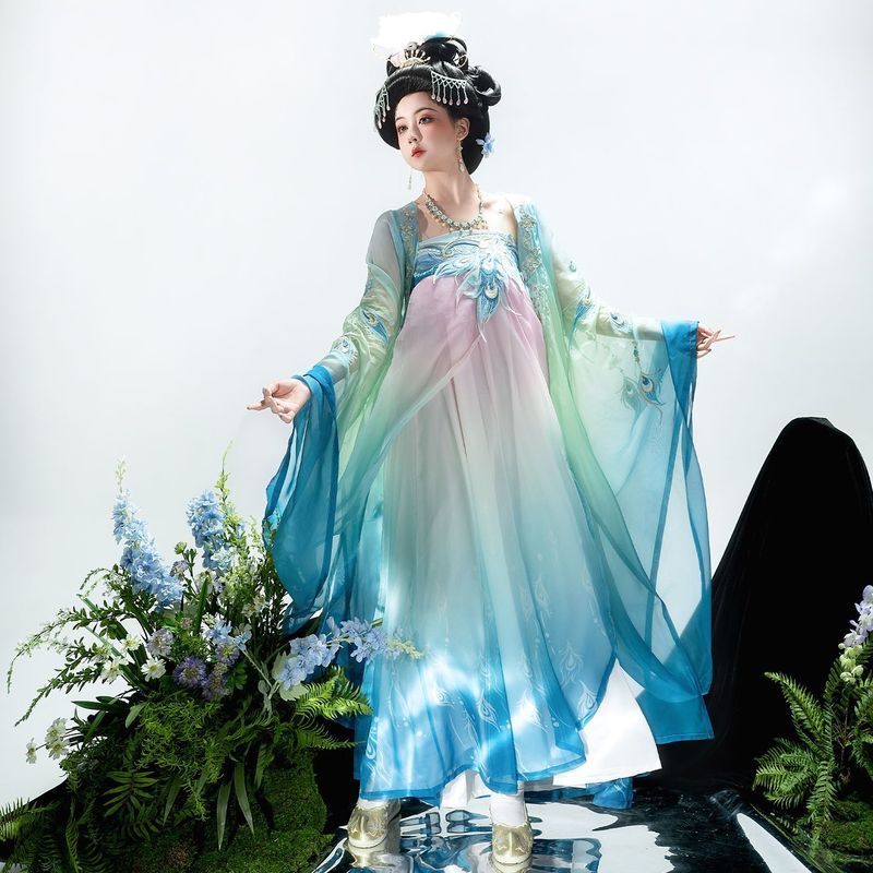 Hanfu สไตล์ Fengyu สำหรับหญิง ฤดูร้อน ทรงเพรียวบาง มีการออกแบบกระโปรงหน้าอกเต็มรูปแบบ