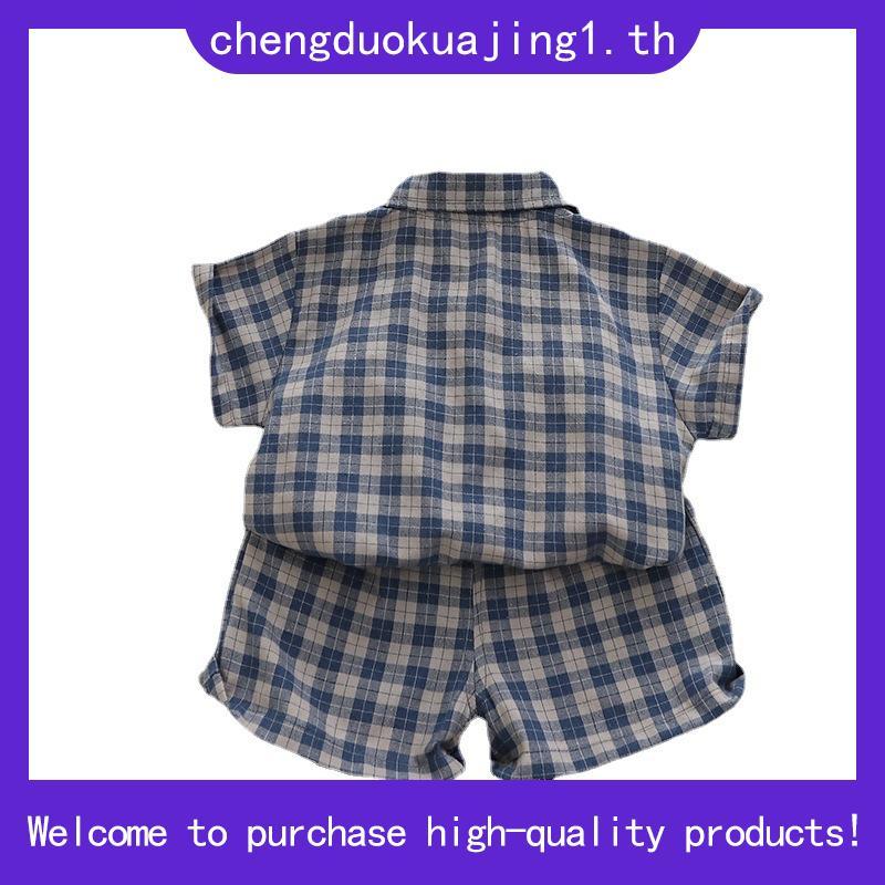 Karants เสื้อเชิ้ตสีพื้น โลโก้โลหะ ทรง Cropped Boxy ผ้าลายตารางพรีเมียม ใส่ได้ทั้งชายและหญิง สไตล์ -