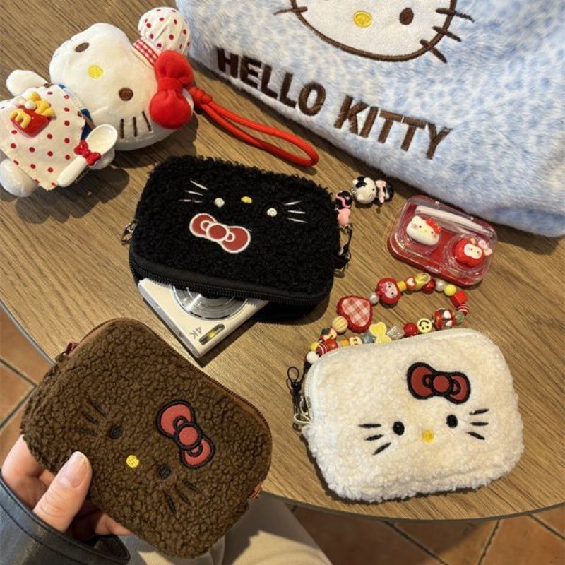 กระเป๋าใส่เหรียญ Kitty Lamb ขนสัตว์เย็บปักถักร้อย CCD Storage กระเป๋าเครื่องสําอางมูลค่าสูงป้าผ้าเช็ดตัวสไตล์ใหม่น่ารัก ราคา ถูกที่สุด ดีลบีเคเค