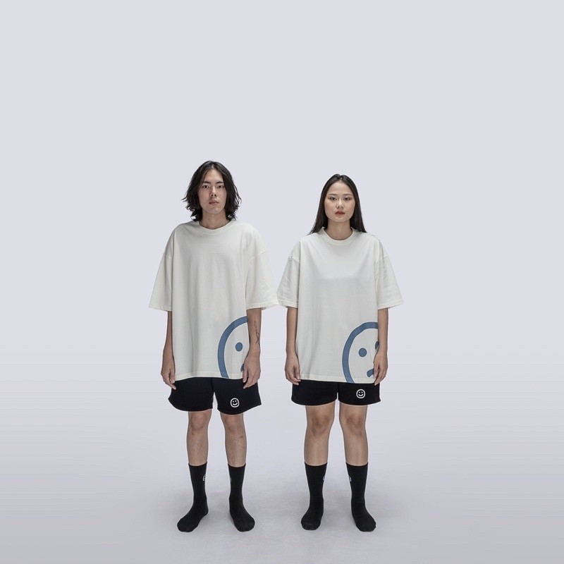 FAITH FADE Peeking Pokey Broken White Oversize Tee เสื้อยืด Unisex