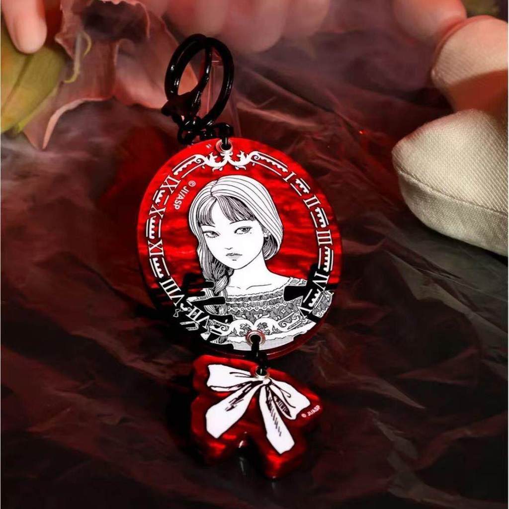 Ito Junji Kawagami Tomie สินค้าจี้อะคริลิคพัดลมพวงกุญแจที่สวยงามป้ายวัยรุ่นมูลค่าสูง Valley