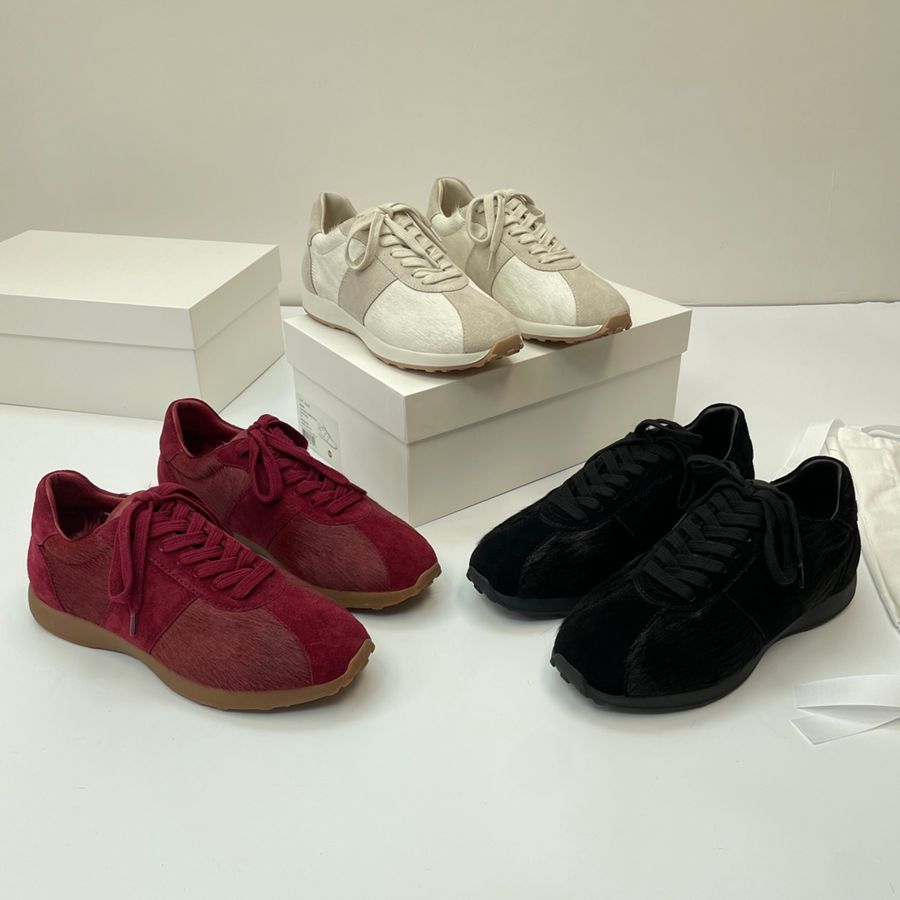 L3J4 Th**ow New style women's sneakers with horsehair and suede panels, lace-up white shoes, German 