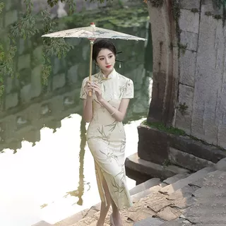 Veewink พร้อมส่งจากกทม ชุดกี่เพ้ารุ่นสาววัยรุ่น สีเรียบหรู เนื้อผ้าคุณภาพสูง ใส่กระชับเรียวยาว สไตล์จีนร่วมสมัยสุดพิเศษ