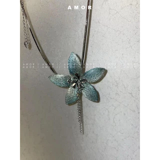 Niche Design Sweet Cool Aesthetic Blue Gradient Flower Tassel Necklace, Luxury Elegant Clavicle Chain