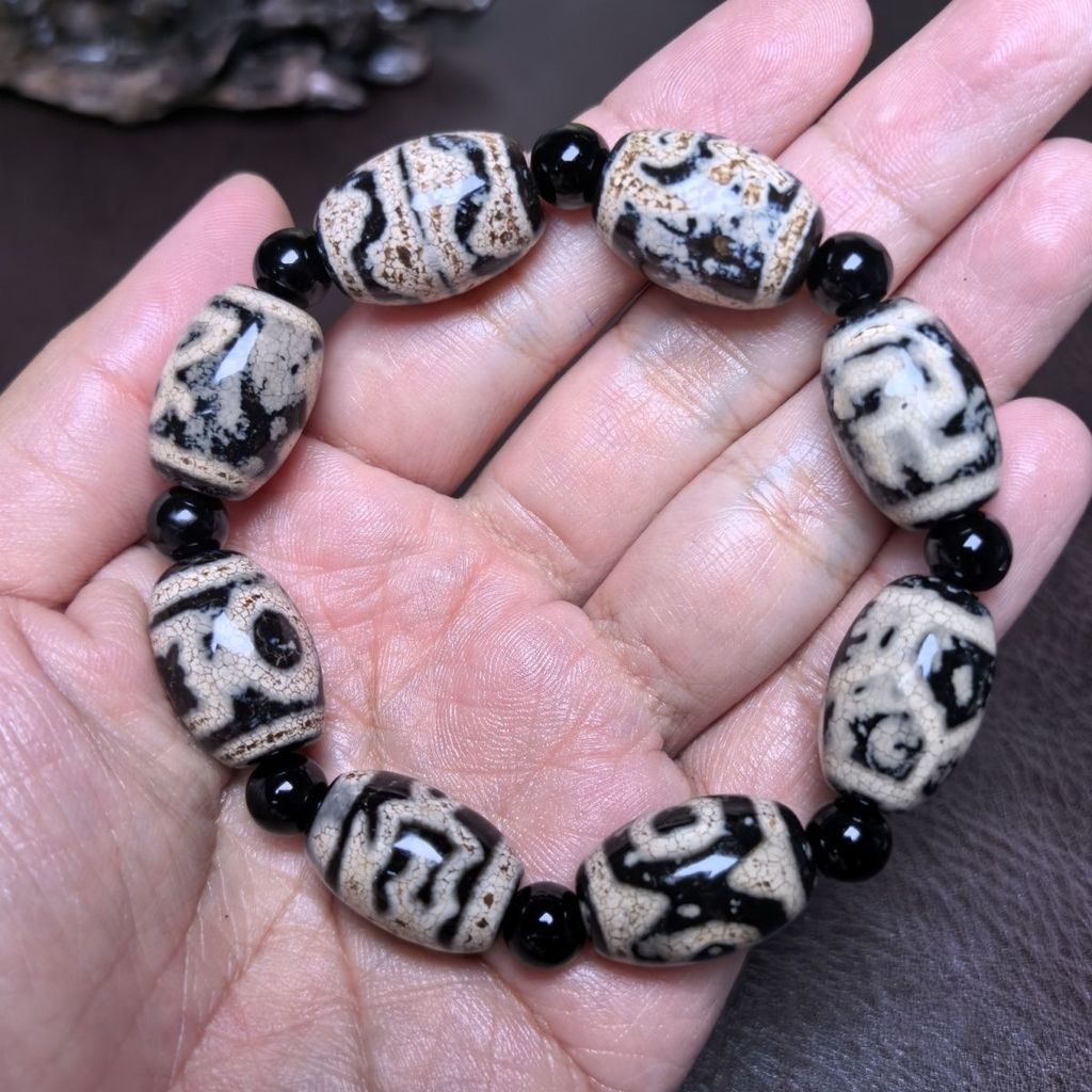 黑白多宝珠天珠 西 蓝蓝蓝手龙手 大达洛1622สีดําและสีขาวหลายสมบัติลูกปัด dzi ทิเบต Xizang สร้อยข้อมืออาเกต wenwan Buddh