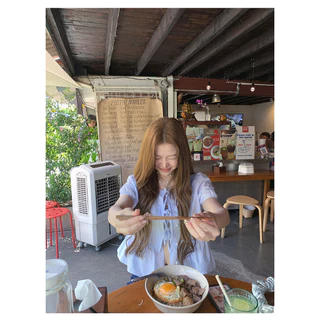 Dahong 💖w715 เสื้อเชิ้ตแขนสั้นผู้หญิง เสื้อครอปสั้น babydoll แขนพองและผูกโบว์ แฟชั่นเกาหลี