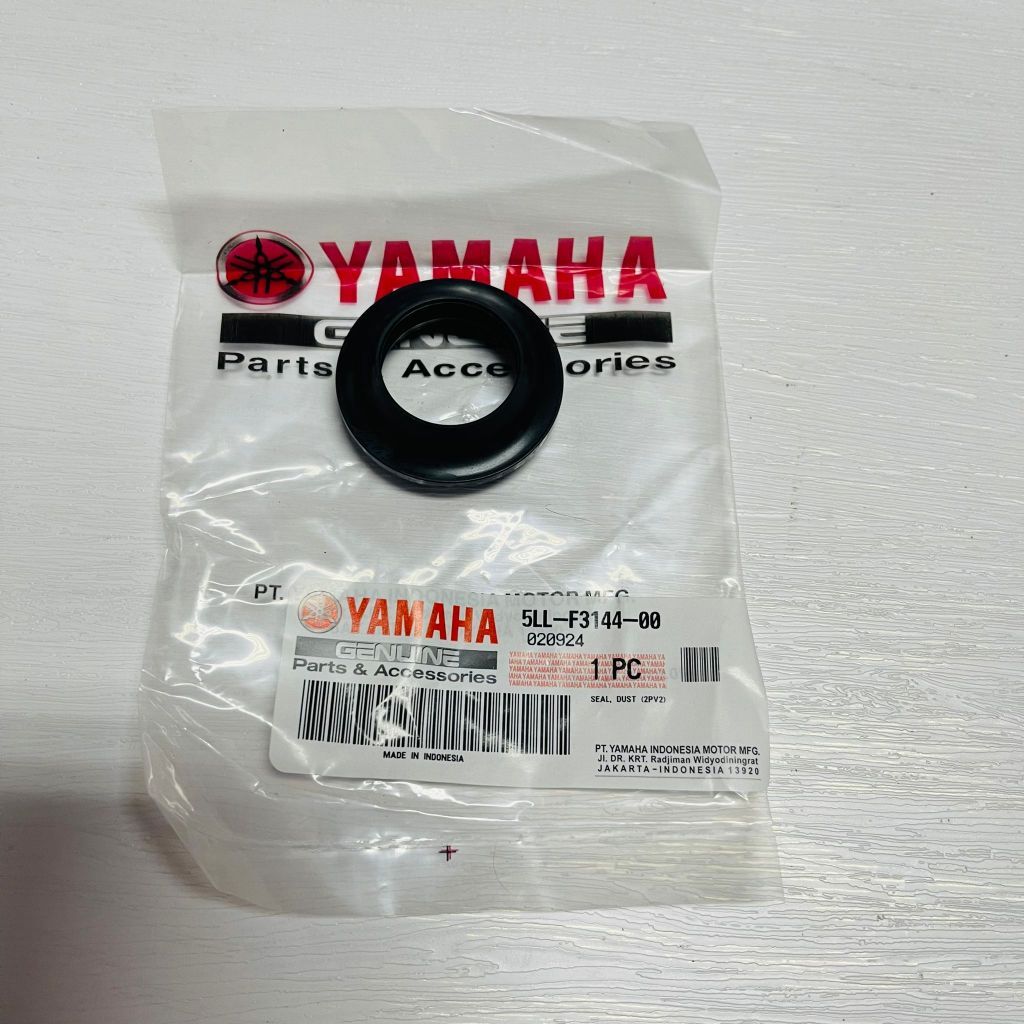 [ 1PCS ] 5LL-F3144-00 NVX155 V1&V2 / Y15 / Y16 / LC135 YAMAHA FORK DUST COVER