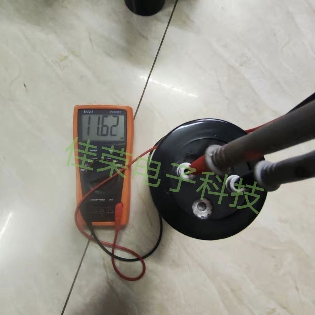 คอนเดนเซอร์ฮิตาชิ 600V 33000uF ขนาด75*220มม. แท้100% แถมสายเชื่อมและสกรู