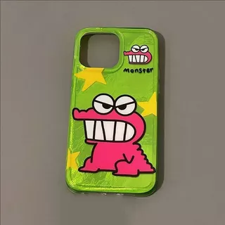 เคสไอโฟน เคส iPhone 17/17 Pro/17 Pro Max 16 15 14 13 12 11 กรอบเลนส์ใหญ่ ลายผ้าใยปีก – ชินจังกับไดโนเสาร์ สุดน่ารัก