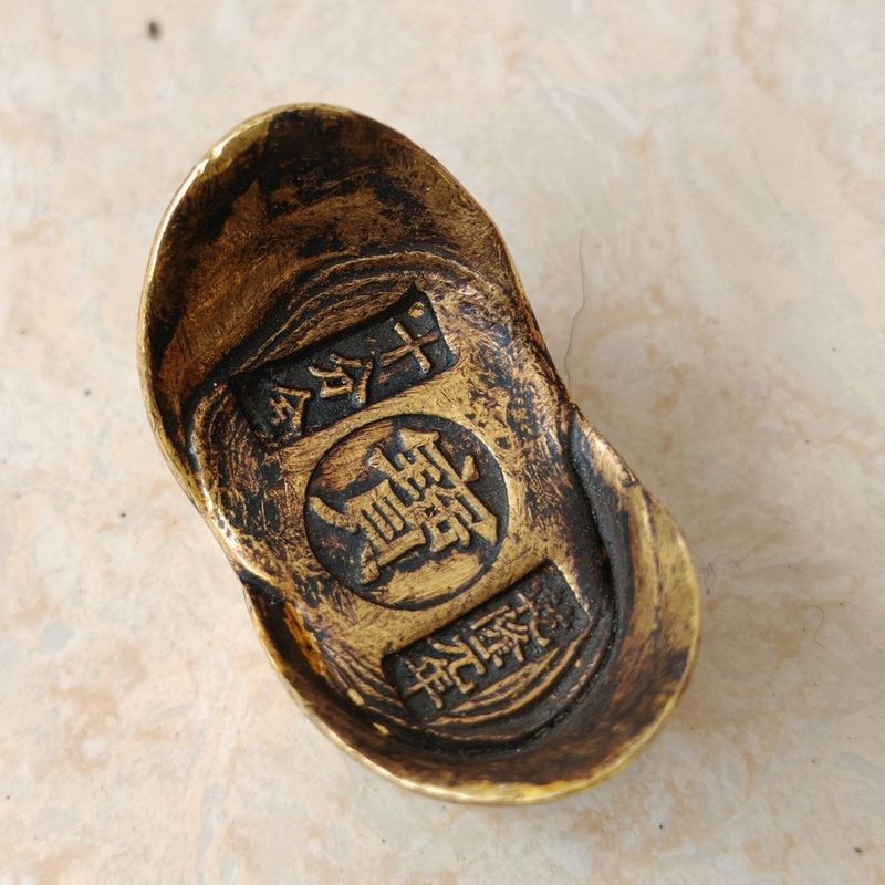 ฝีมือประณีต~~ Solid Qianlong Yuannian Shifen Gold Ingot, Warm ประณีตเก่าเผ็ดบรรจุ Pulp. ยาว 4.3 ซม.